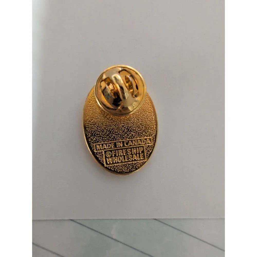 Aruba‎ Hello From Aruba Parrot Hat Lapel Pin Tie Tac
